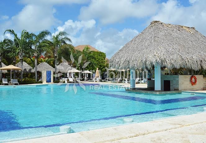 Cocotal: Premier Multifamily Golf Course Portfolio — view 4